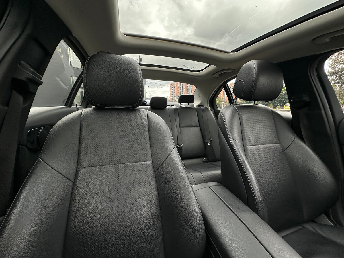 Mercedes-Benz C 200 Exclusive Modelo 2020
