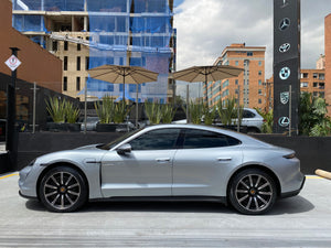Porsche Taycan Modelo 2022