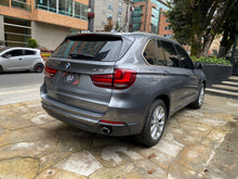 Cargar imagen en el visor de la galería, BMW X5 xDrive35I Modelo 2017
