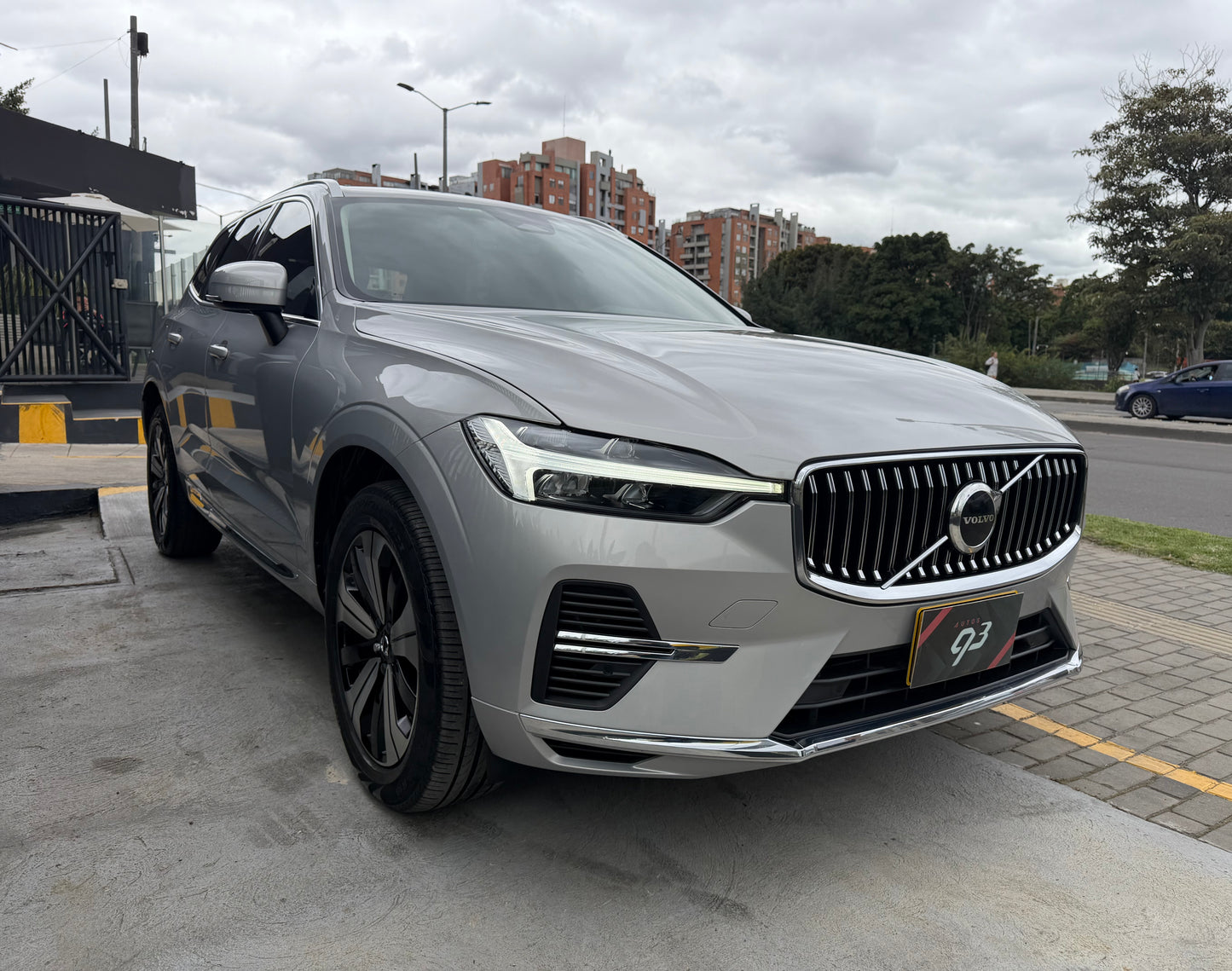 Volvo XC-60 T8 AWD Modelo 2024