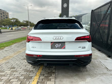 Cargar imagen en el visor de la galería, Audi Q5 Sportback Híbrida Modelo 2022
