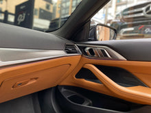 Cargar imagen en el visor de la galería, BMW M440I xDrive Cabriolet Modelo 2022
