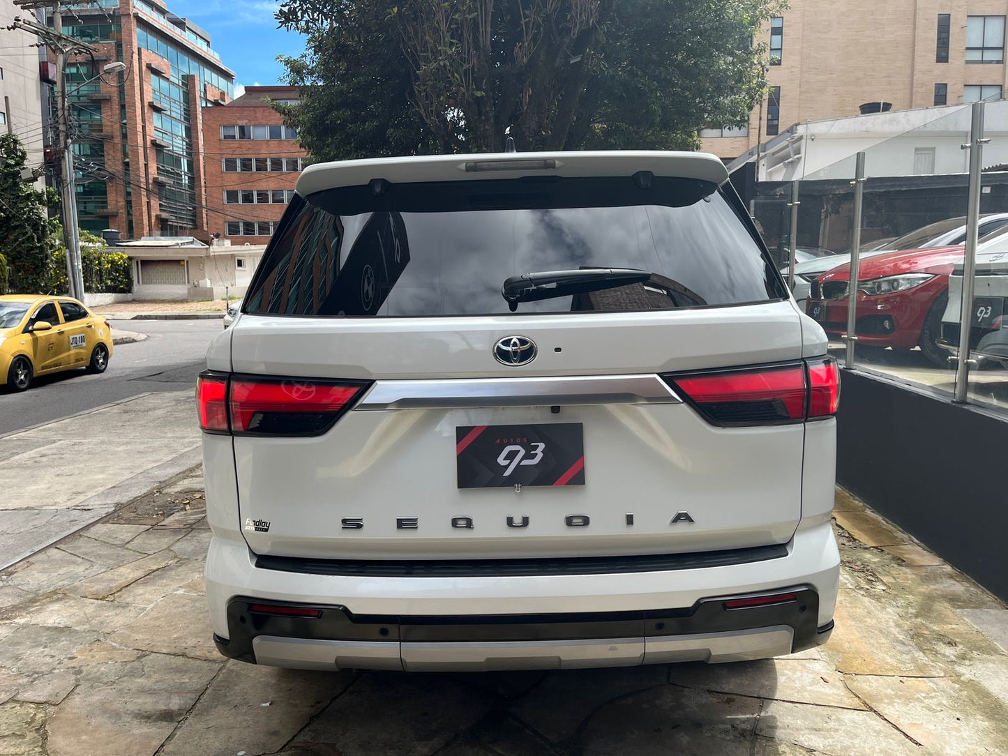 Toyota Sequoia Capstone Modelo 2024 - Autos 93