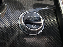 Cargar imagen en el visor de la galería, Mercedes-Benz C200 Híbrido Modelo 2025
