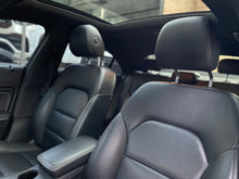 Cargar imagen en el visor de la galería, Mercedes-Benz CLA 180 Modelo 2016
