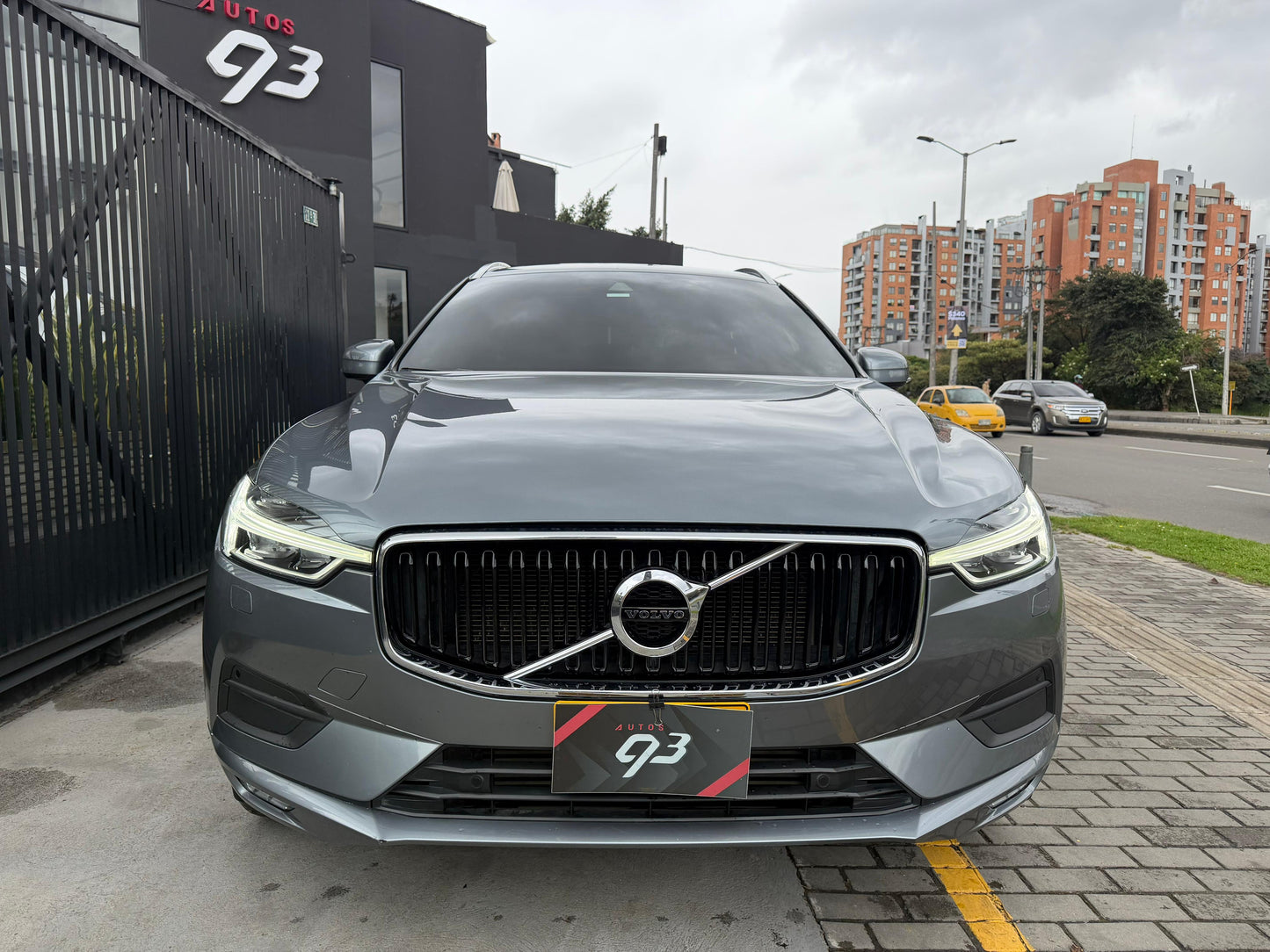 Volvo XC-60 T5 AWD Modelo 2020 - Autos 93