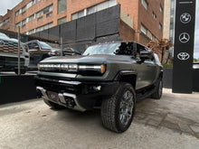 Cargar imagen en el visor de la galería, GMC Hummer EV 3X Modelo 2024
