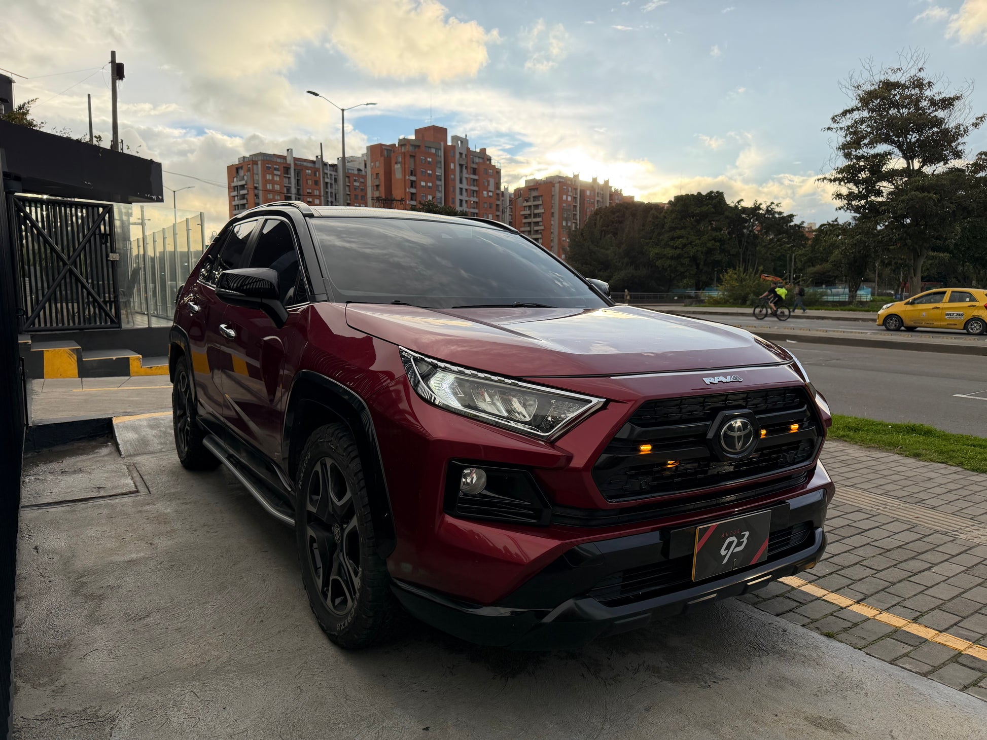 Toyota RAV4 X-ROAD 2.5 Modelo 2020 - Autos 93