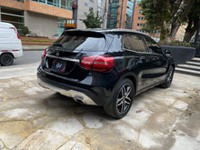 Cargar imagen en el visor de la galería, Mercedes-Benz GLA 200 Modelo 2018
