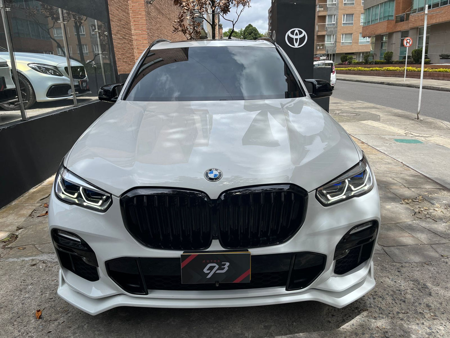 BMW X5 M50i xDrive Modelo 2021 - Autos 93