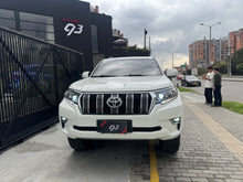Cargar imagen en el visor de la galería, Toyota Prado TXL Modelo 2014
