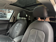 Cargar imagen en el visor de la galería, Audi Q3 Modelo 2019
