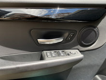 Cargar imagen en el visor de la galería, BMW 218I Active Tourer Modelo 2021
