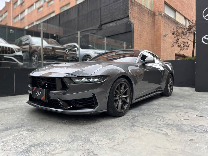 Ford Mustang Dark Horse Modelo 2025