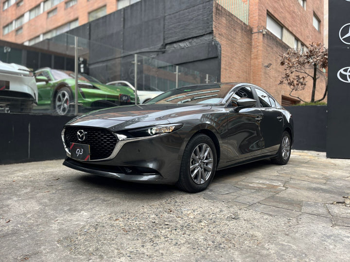 Mazda 3 Touring Híbrido Modelo 2023 - Autos 93