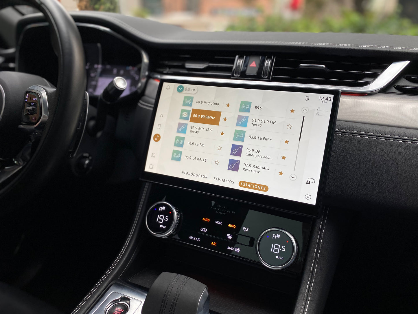 Jaguar F Pace P400 Hibrida Modelo 2022 - Autos 93