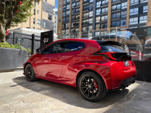 Cargar imagen en el visor de la galería, Toyota GR Yaris Modelo 2024
