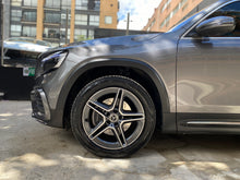 Cargar imagen en el visor de la galería, Mercedes-Benz GLB 200 Modelo 2024
