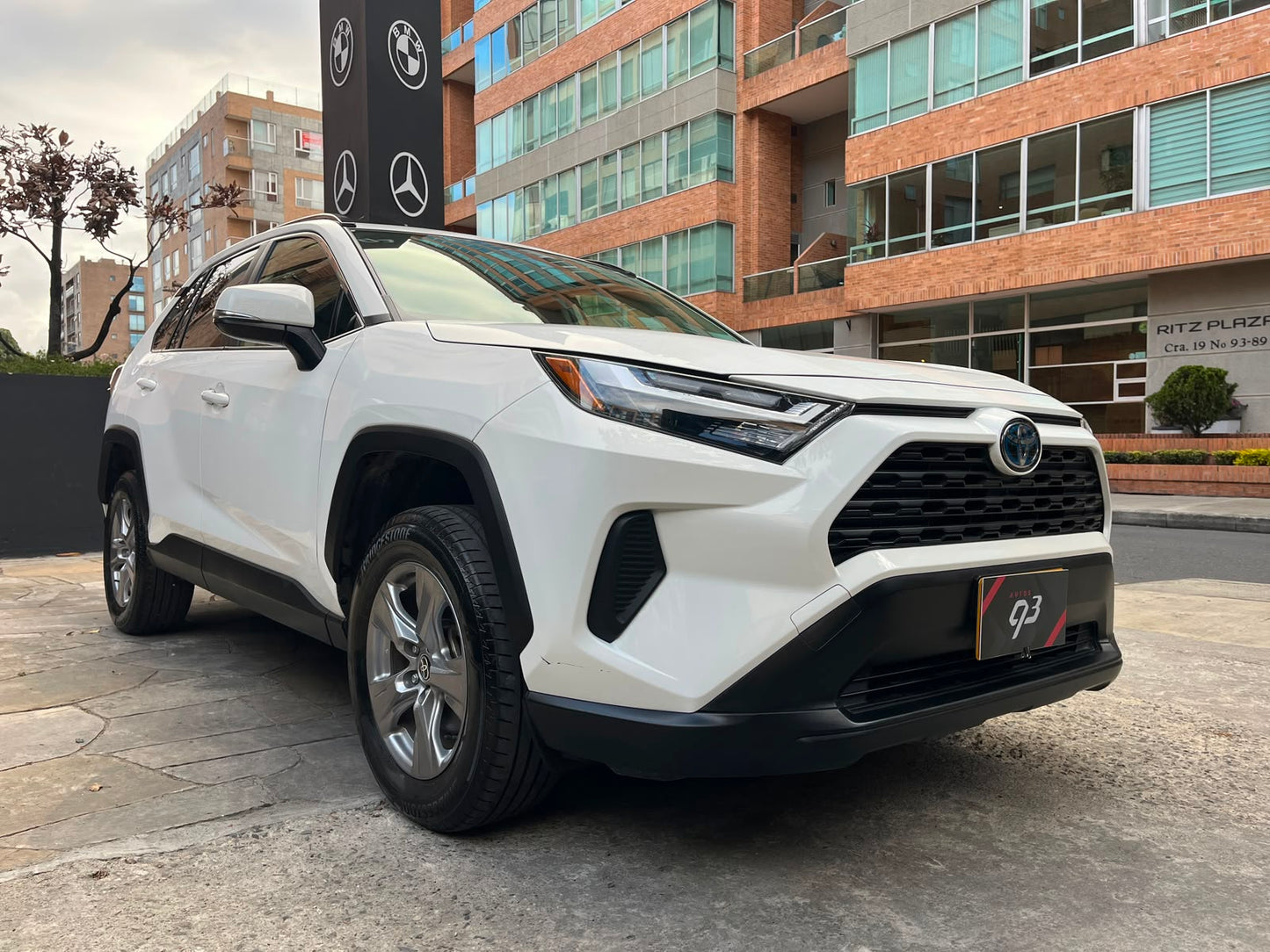 Toyota RAV4 LE Hybrid Modelo 2024