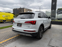 Cargar imagen en el visor de la galería, Audi Q5 MHEV Modelo 2023
