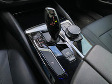 Cargar imagen en el visor de la galería, BMW 520I Modelo 2018
