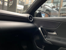 Cargar imagen en el visor de la galería, Mercedes-Benz A200 Hatchback Modelo 2020
