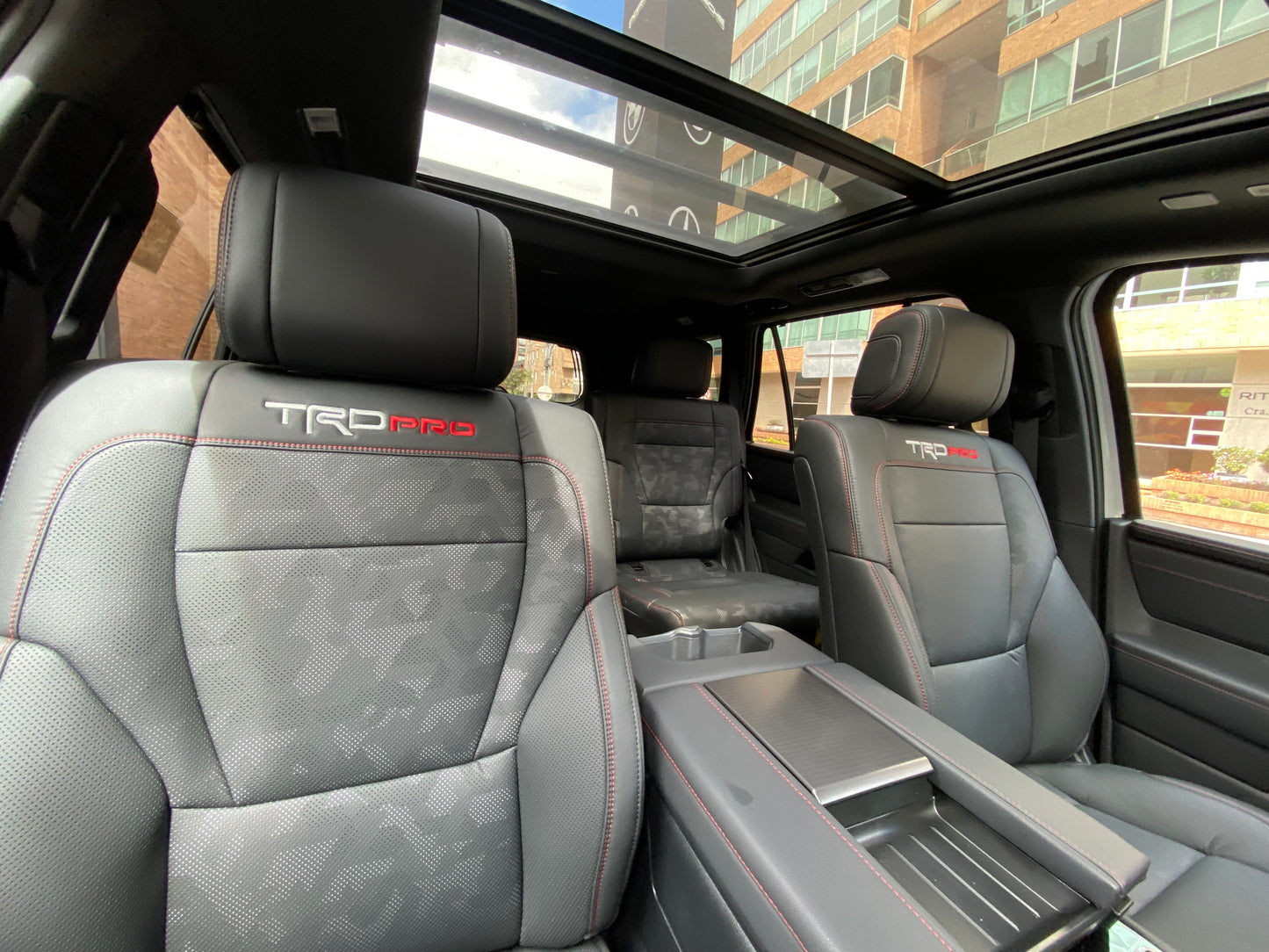 Toyota Sequoia TRD PRO Hibrida Modelo 2025