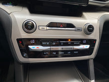 Cargar imagen en el visor de la galería, Ford Explorer XLT Modelo 2020
