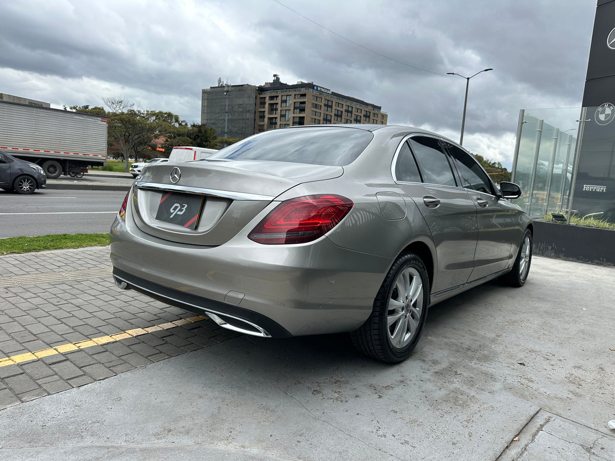 Mercedes-Benz C 200 Exclusive Modelo 2020