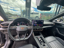 Cargar imagen en el visor de la galería, Cupra Formentor Híbrida Modelo 2024
