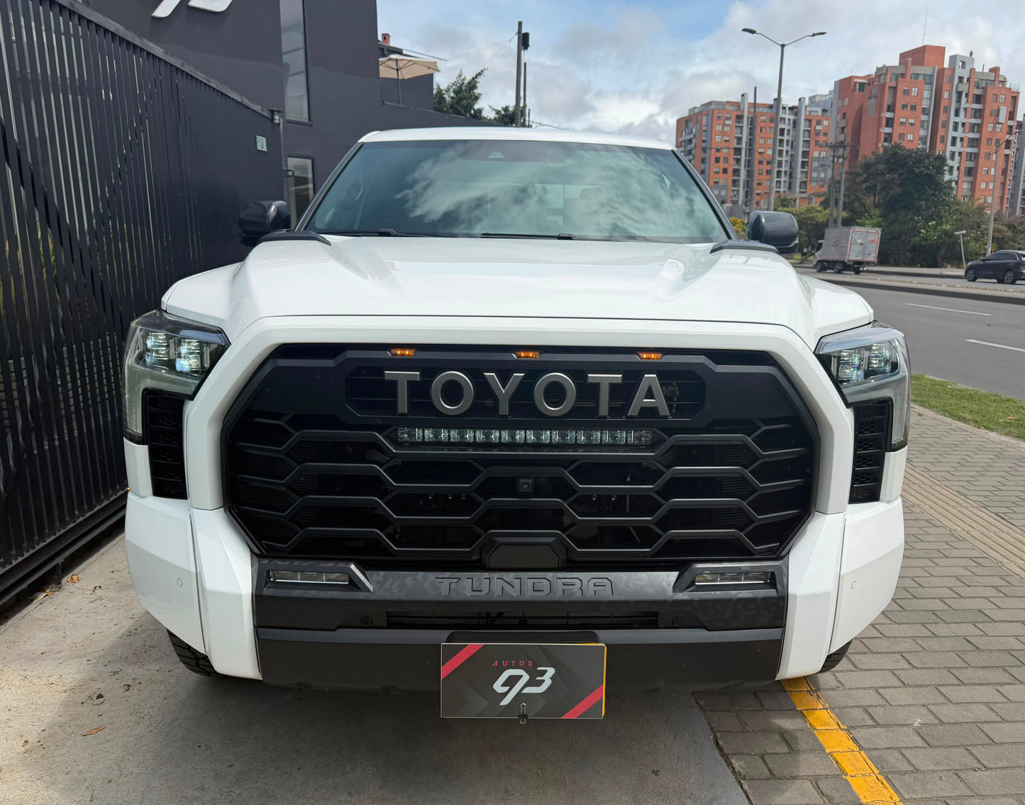 TOYOYA TUNDRA TRD PRO GASOELEC 2024 - Autos 93