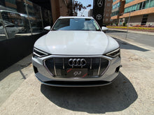 Cargar imagen en el visor de la galería, Audi E-Tron Sportback 55 Quattro Modelo 2022
