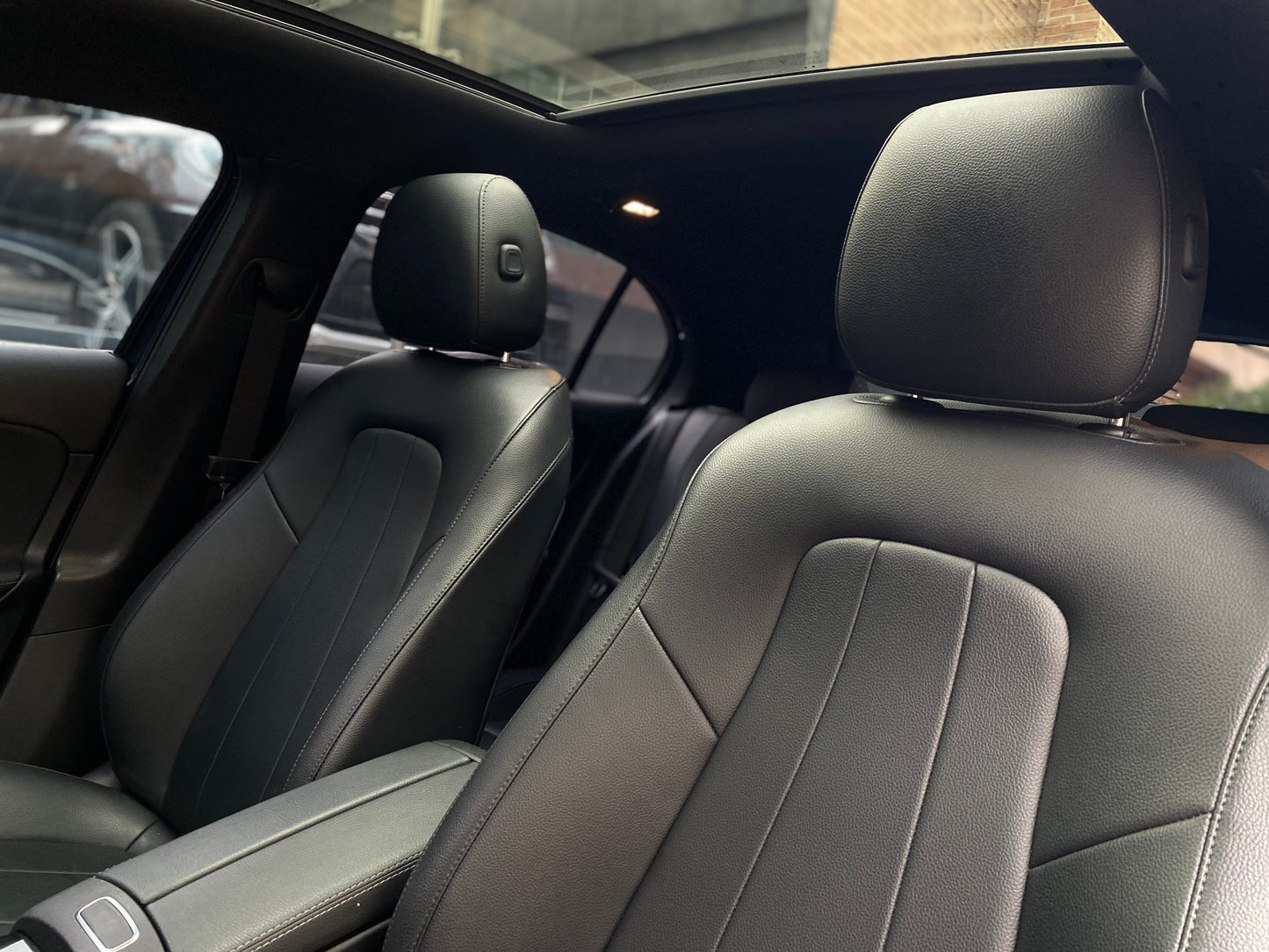 Mercedes-Benz A200 Hatchback Modelo 2022 - Autos 93