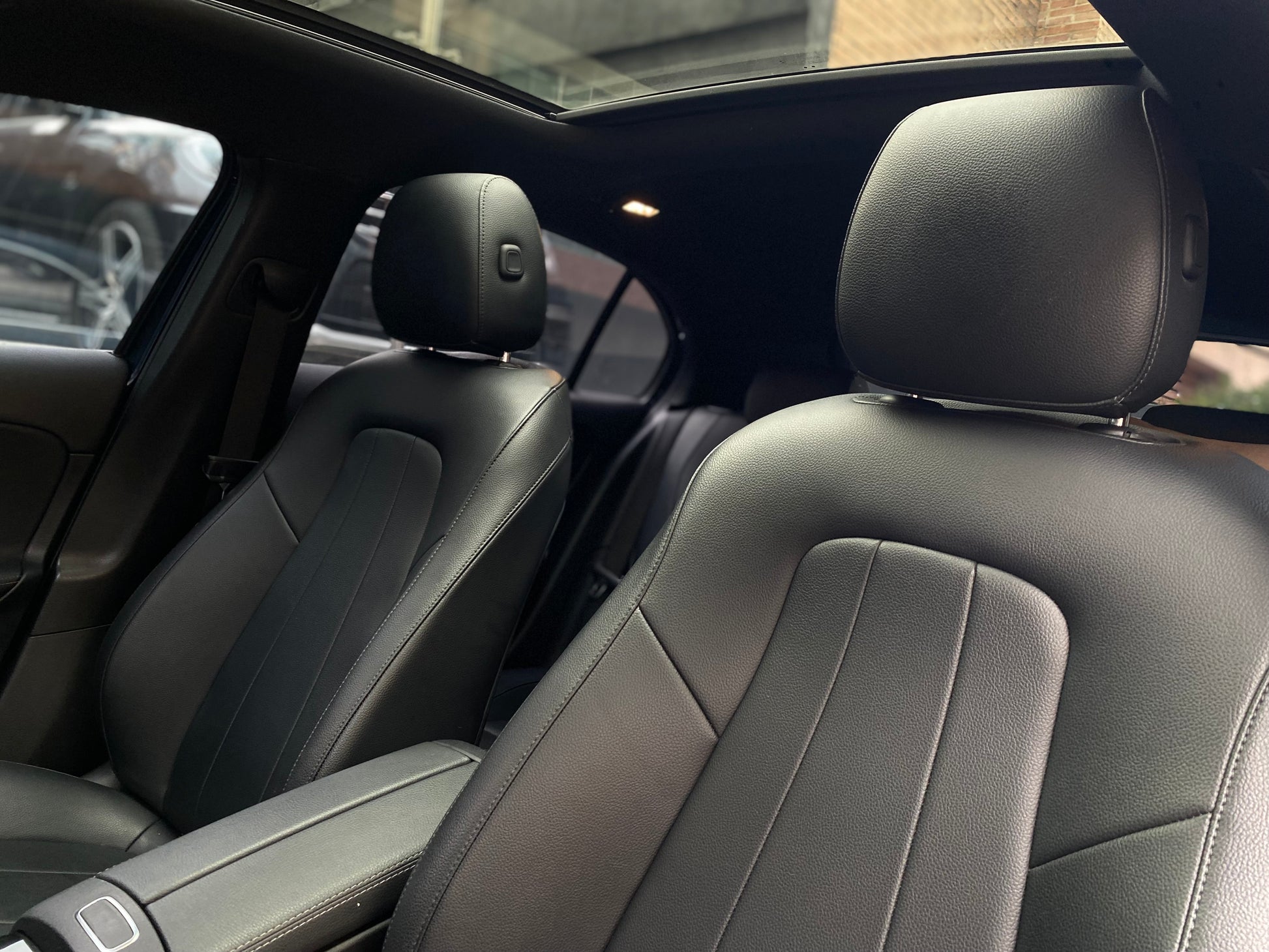 Mercedes-Benz A200 Hatchback Modelo 2022 - Autos 93