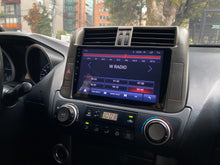 Cargar imagen en el visor de la galería, Toyota Prado TX Blindada Modelo 2013
