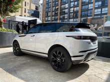Cargar imagen en el visor de la galería, Land Rover Range Rover Evoque P250S Modelo 2020

