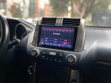 Cargar imagen en el visor de la galería, Toyota Prado TX Blindada Modelo 2013
