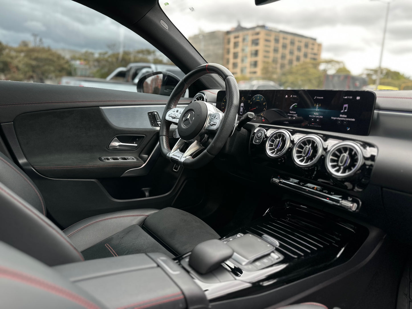 Mercedes-Benz AMG CLA 35 4MATIC Modelo 2023