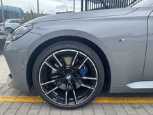 Cargar imagen en el visor de la galería, BMW M240i Modelo 2026

