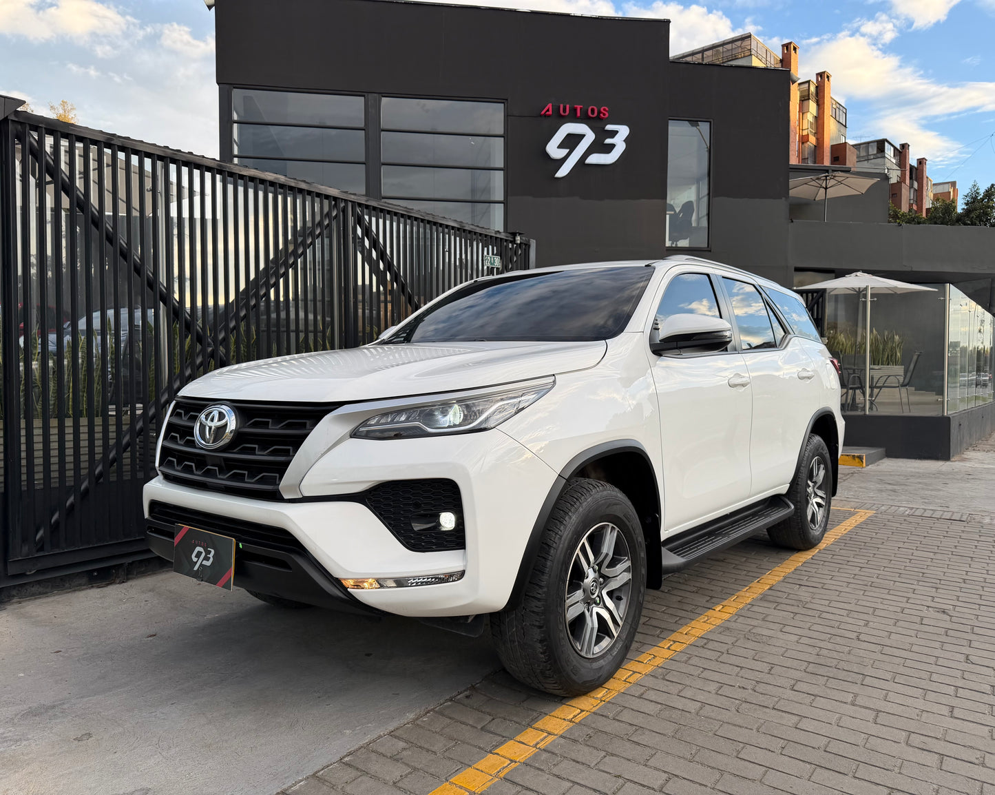 Toyota Fortuner SR Diésel 4X2 Modelo 2023