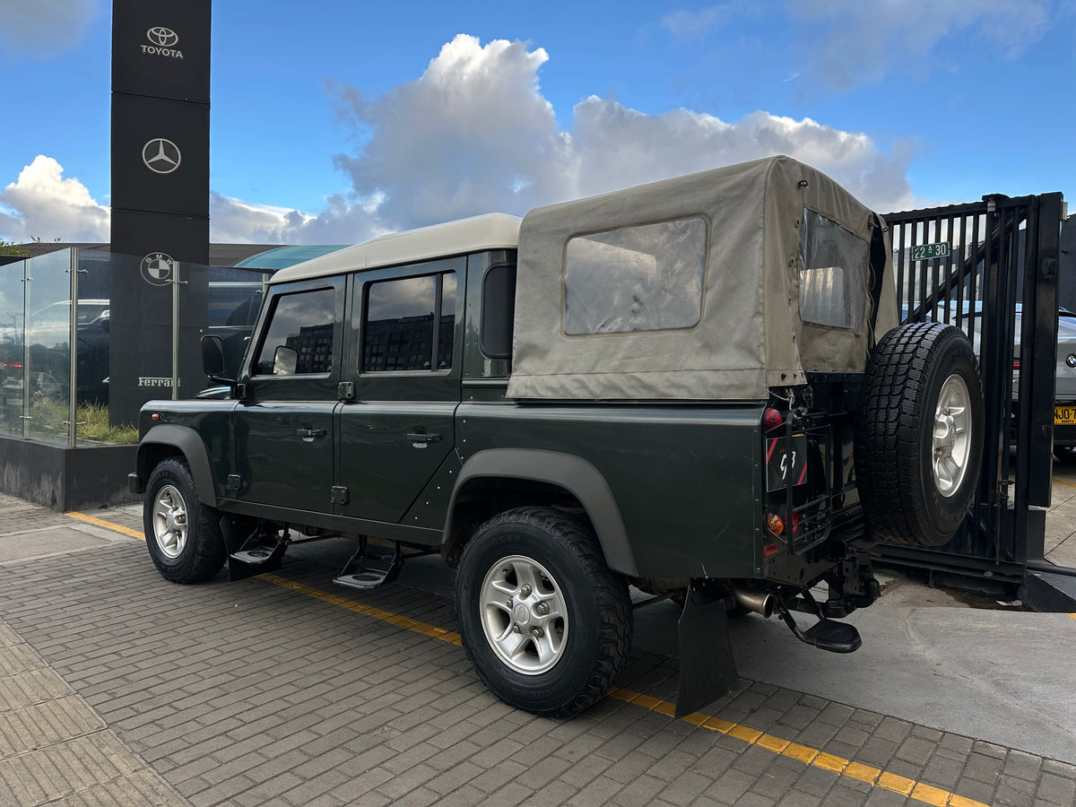 Land Rover Defender HCPU Modelo 2008