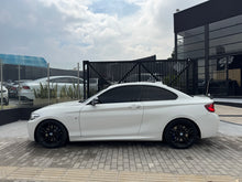 Cargar imagen en el visor de la galería, BMW M240I Coupé Modelo 2021
