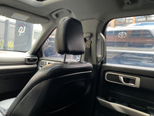 Cargar imagen en el visor de la galería, Ford Explorer XLT Modelo 2020
