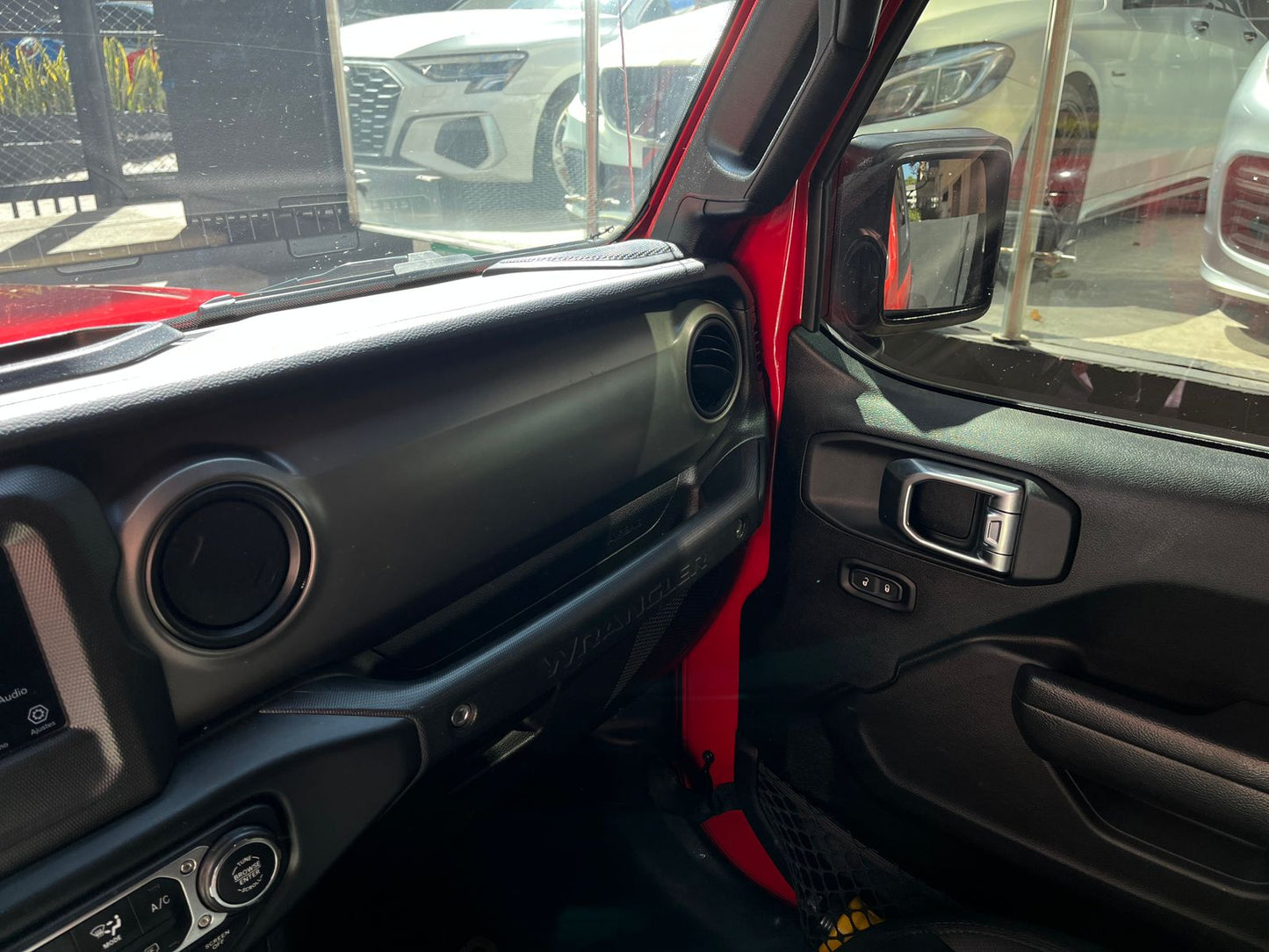 Jeep Wrangler Sport Modelo 2022 - Autos 93