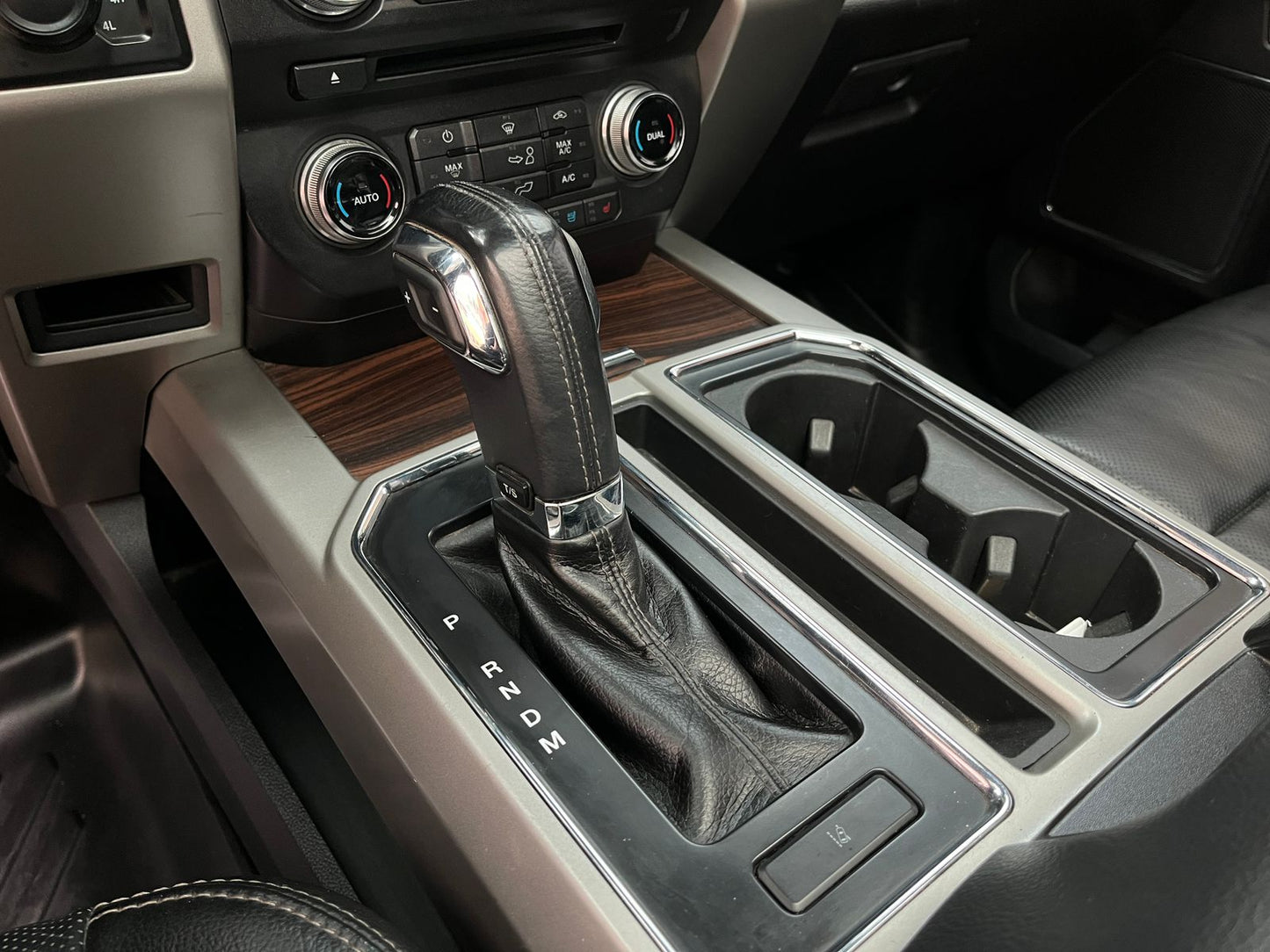 Ford F-150 Lariat EcoBoost Modelo 2017