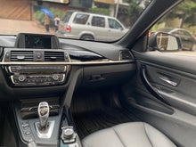Cargar imagen en el visor de la galería, BMW 420I Cabrio Modelo 2018
