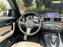 Cargar imagen en el visor de la galería, BMW M240I Cabriolet Modelo 2019
