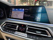 Cargar imagen en el visor de la galería, BMW X5 xDrive45E Blindada Modelo 2022
