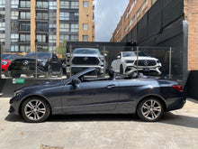 Cargar imagen en el visor de la galería, Mercedes-Benz E200 Cabriolet Modelo 2014
