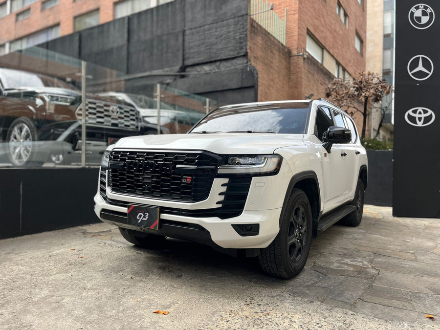 Toyota Land Cruiser 300 GR Sport Modelo 2022